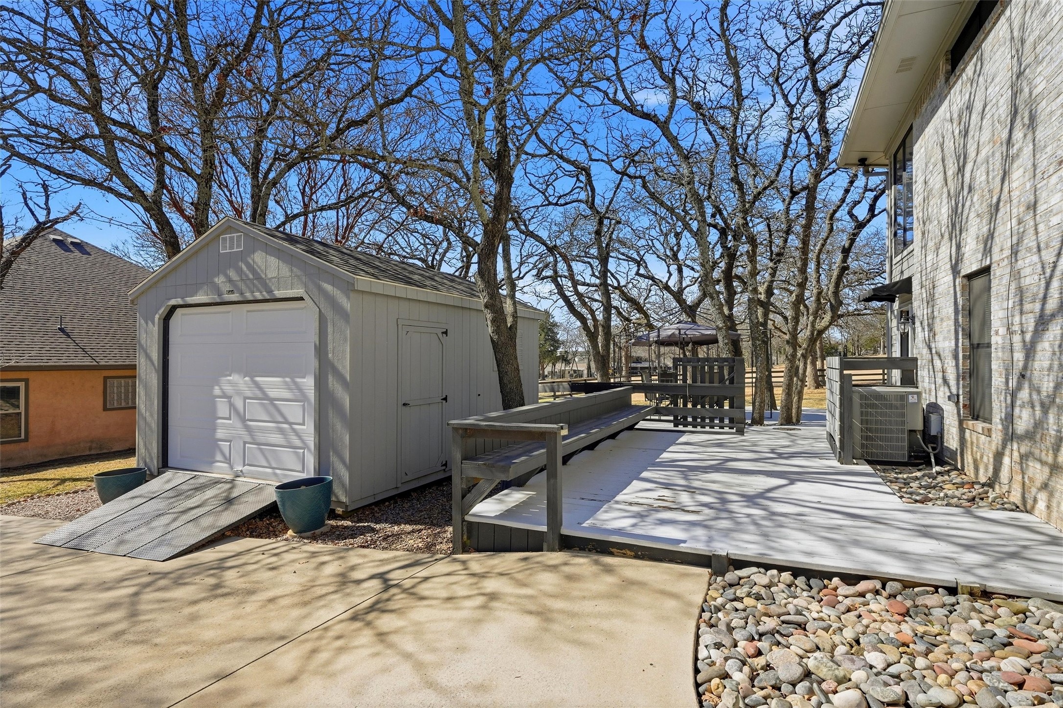231 Cayuga Trail Lake Kiowa TX 76240