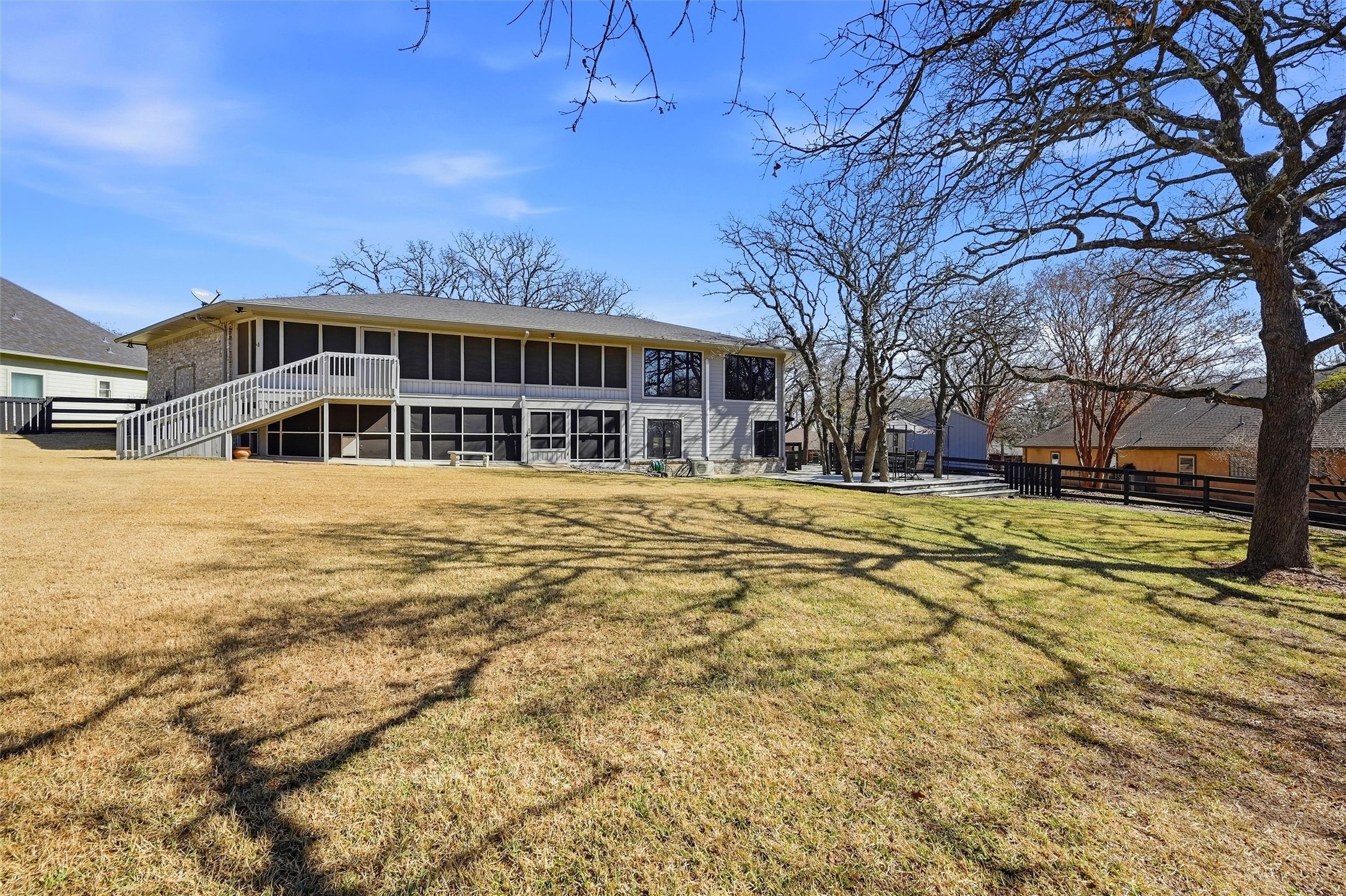 231 Cayuga Trail Lake Kiowa TX 76240