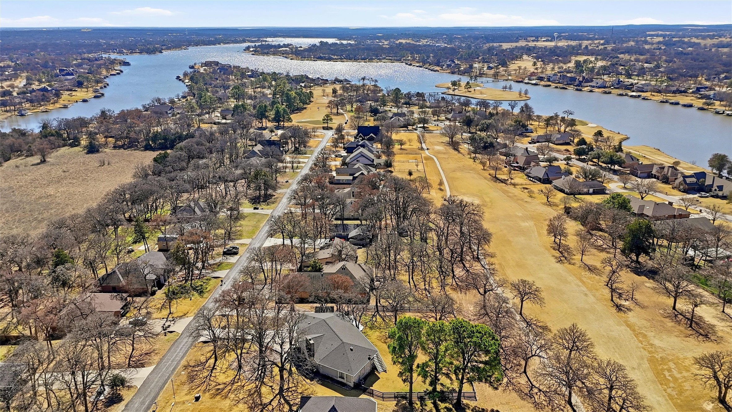 231 Cayuga Trail Lake Kiowa TX 76240