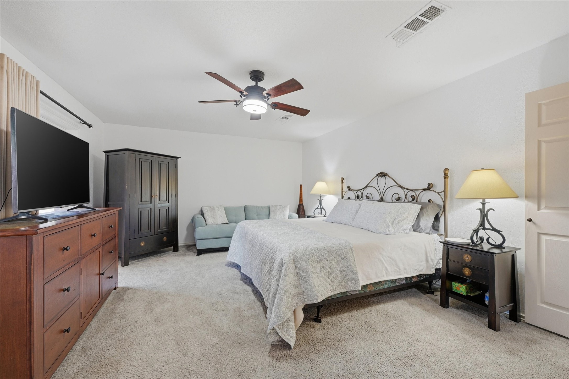 231 Cayuga Trail Lake Kiowa TX 76240