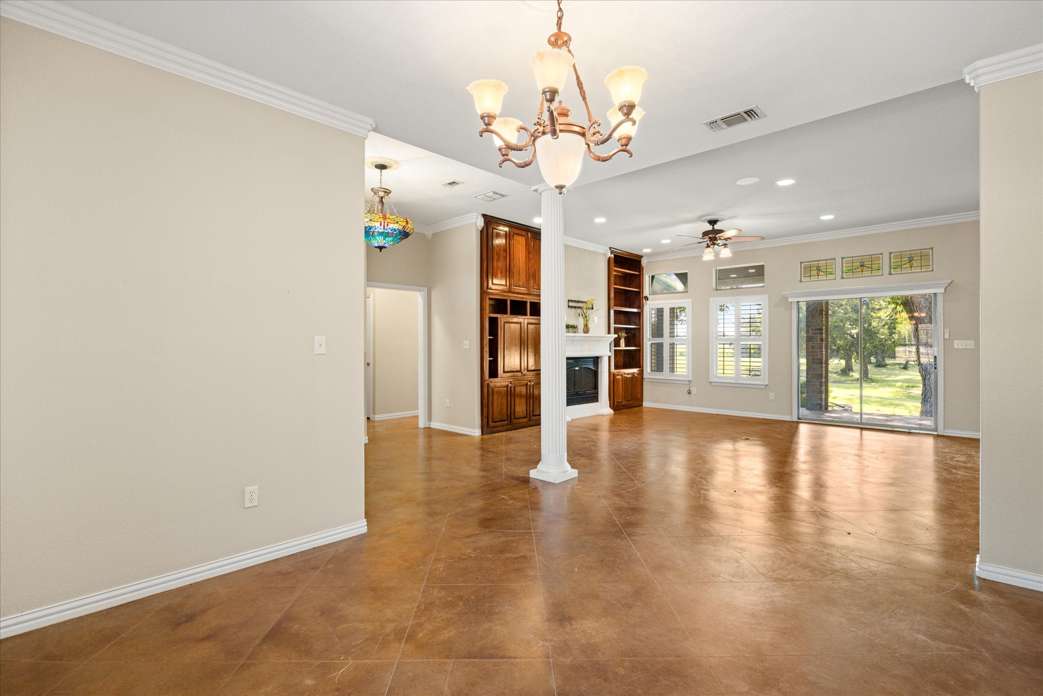 1621 Rockview Drive Granbury TX 76049