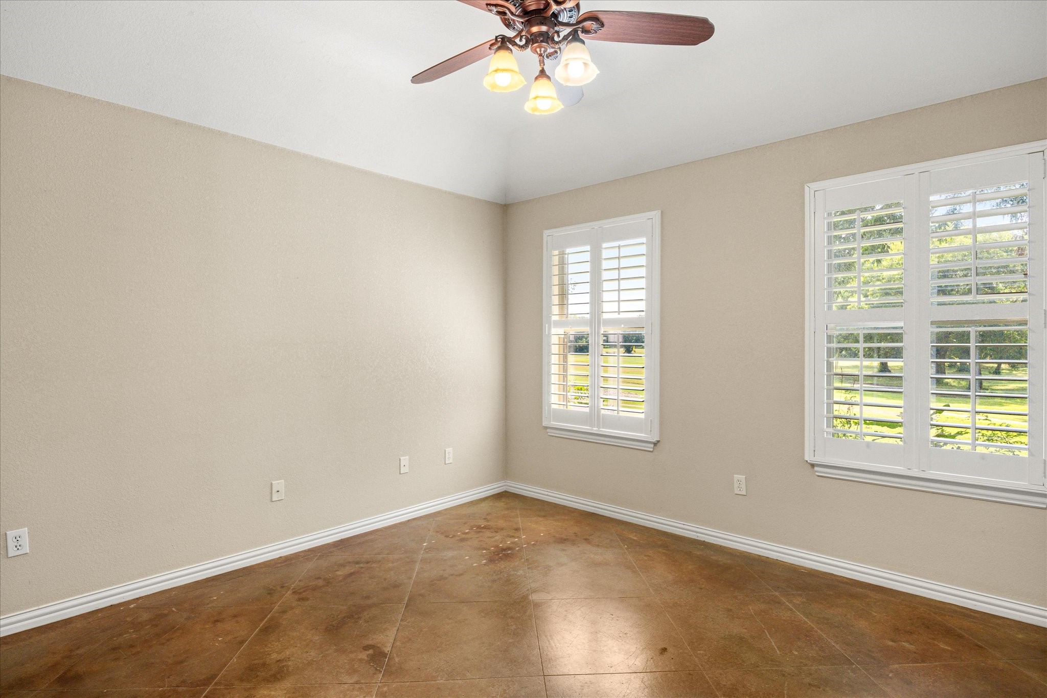 1621 Rockview Drive Granbury TX 76049