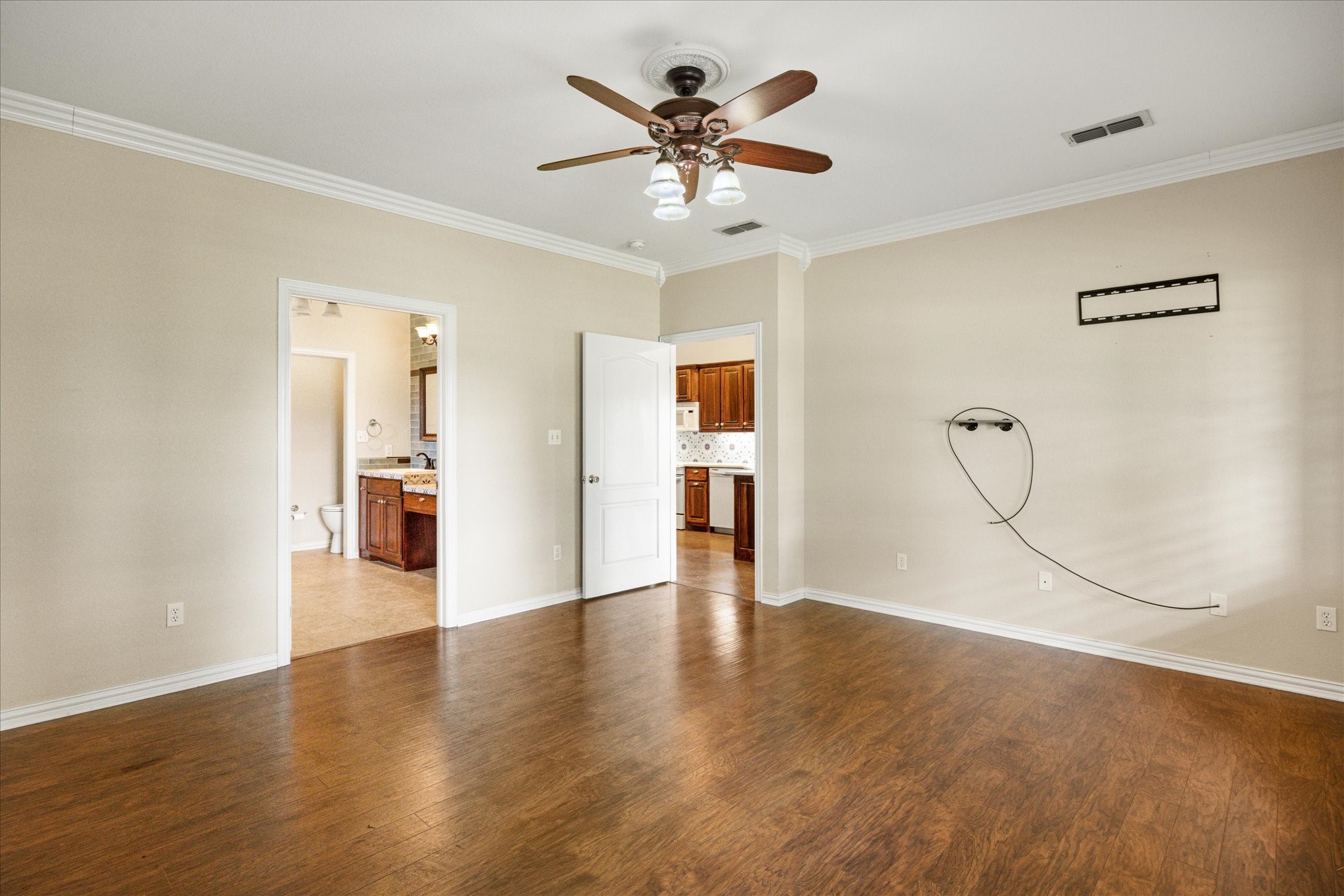 1621 Rockview Drive Granbury TX 76049