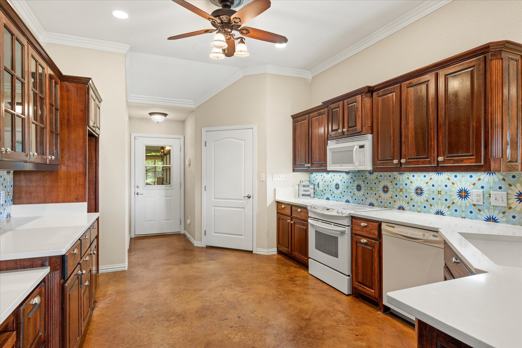 1621 Rockview Drive Granbury TX 76049