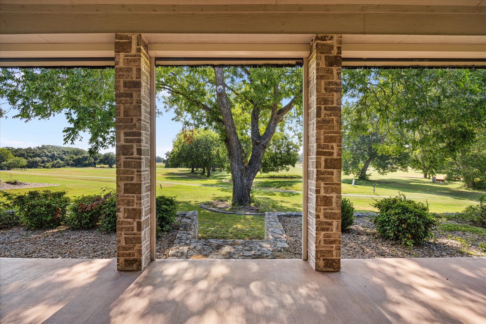 1621 Rockview Drive Granbury TX 76049
