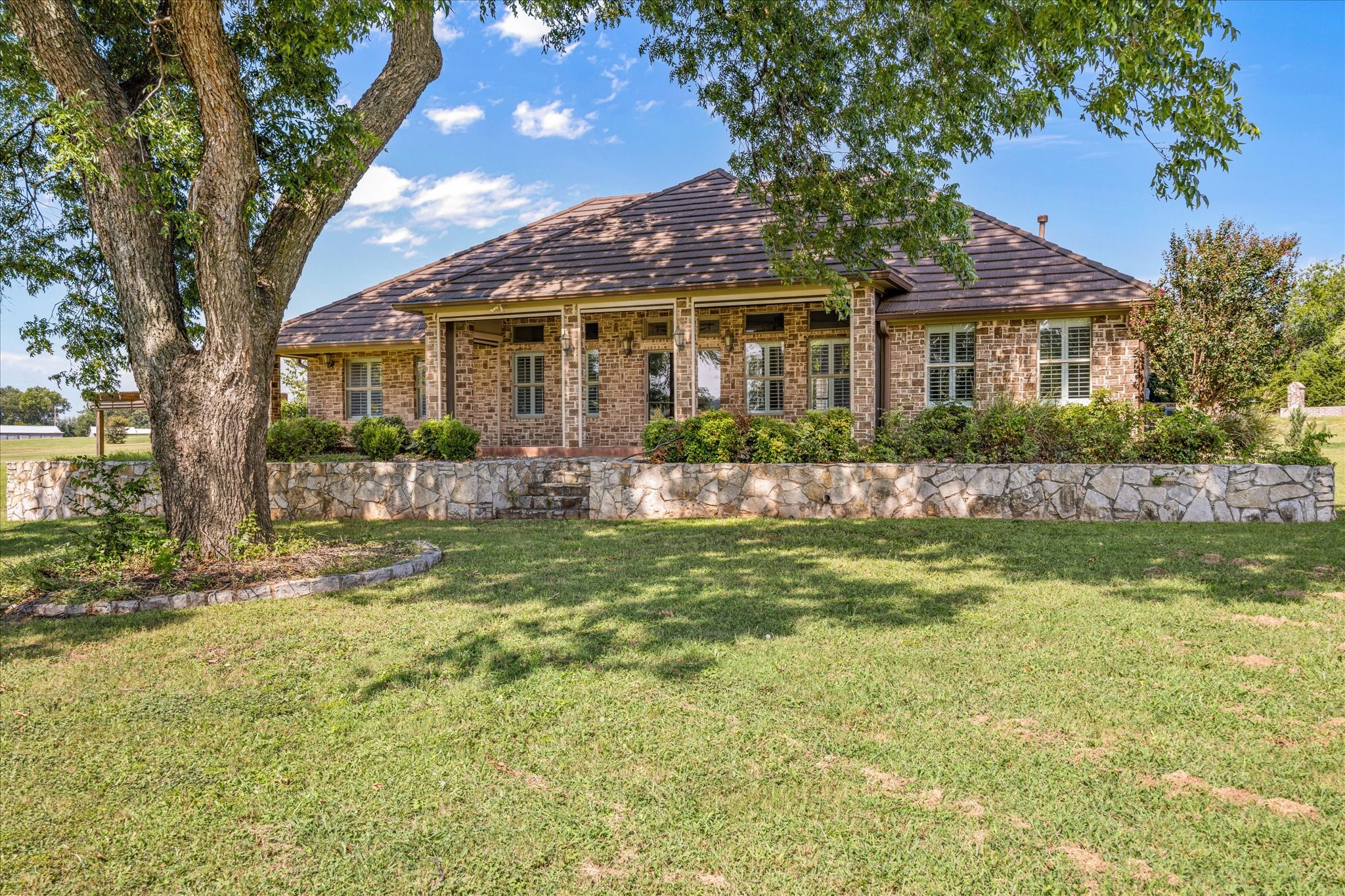 1621 Rockview Drive Granbury TX 76049