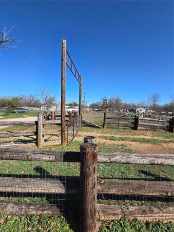 608 W Ripley Street Coleman TX 76834