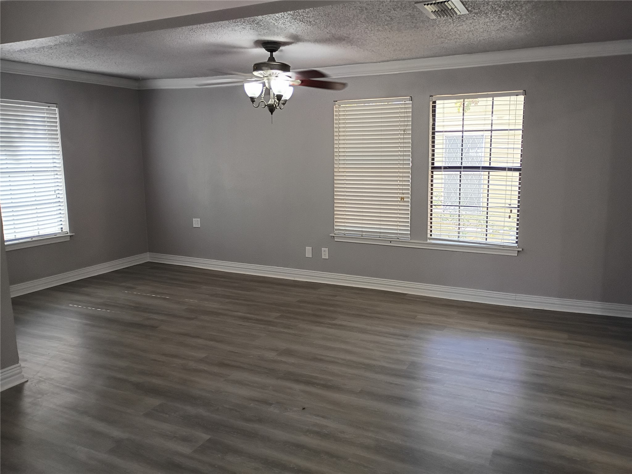 208 Almond Street Waxahachie TX 75165