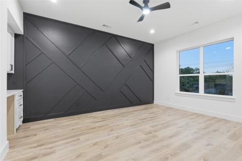 3906 Harlingen Street Dallas TX 75212