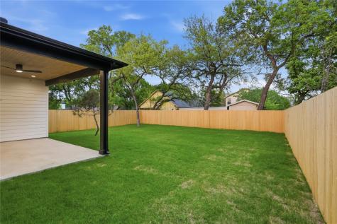 3906 Harlingen Street Dallas TX 75212