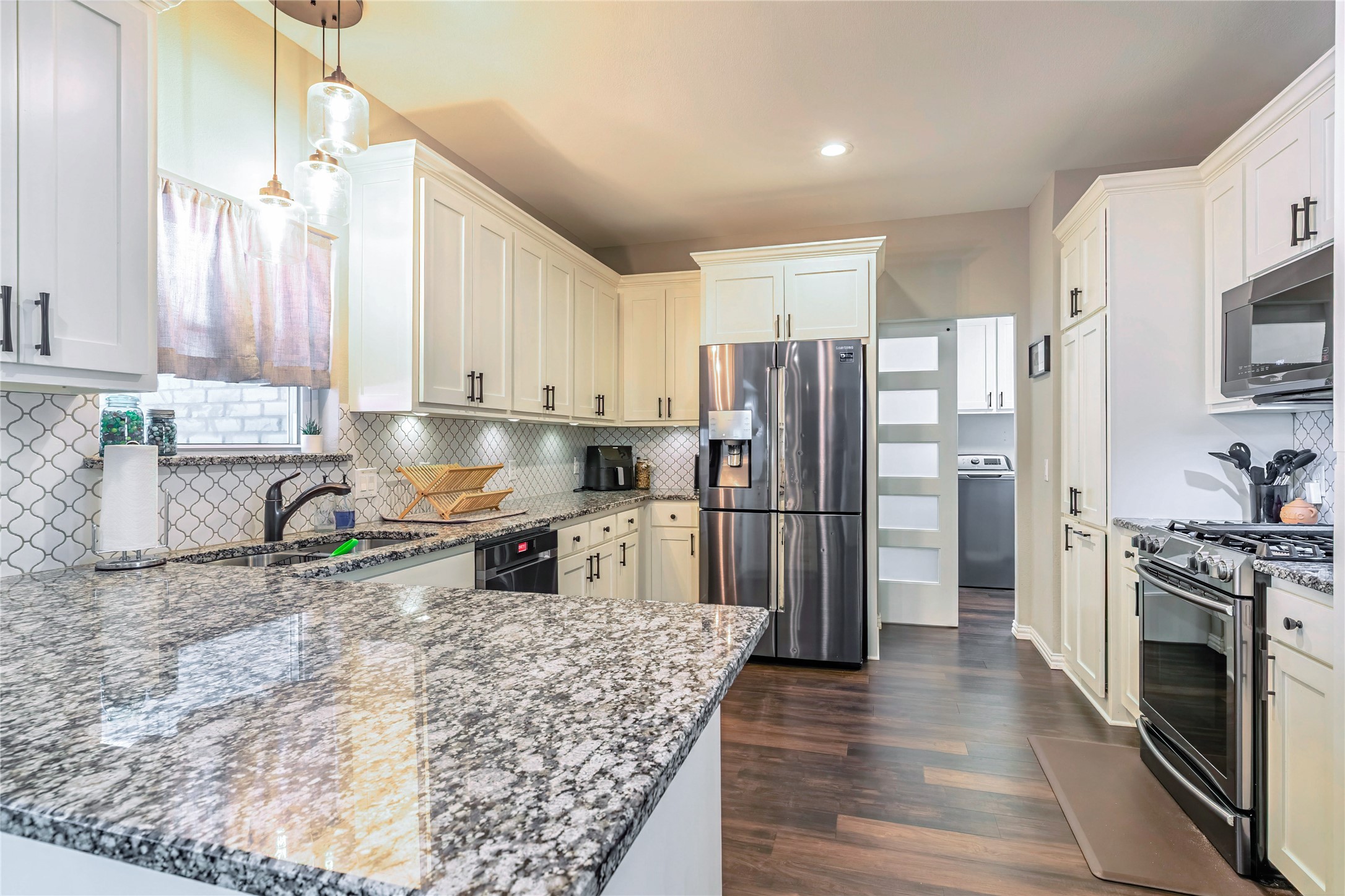 1100 Byron Lane Arlington TX 76012