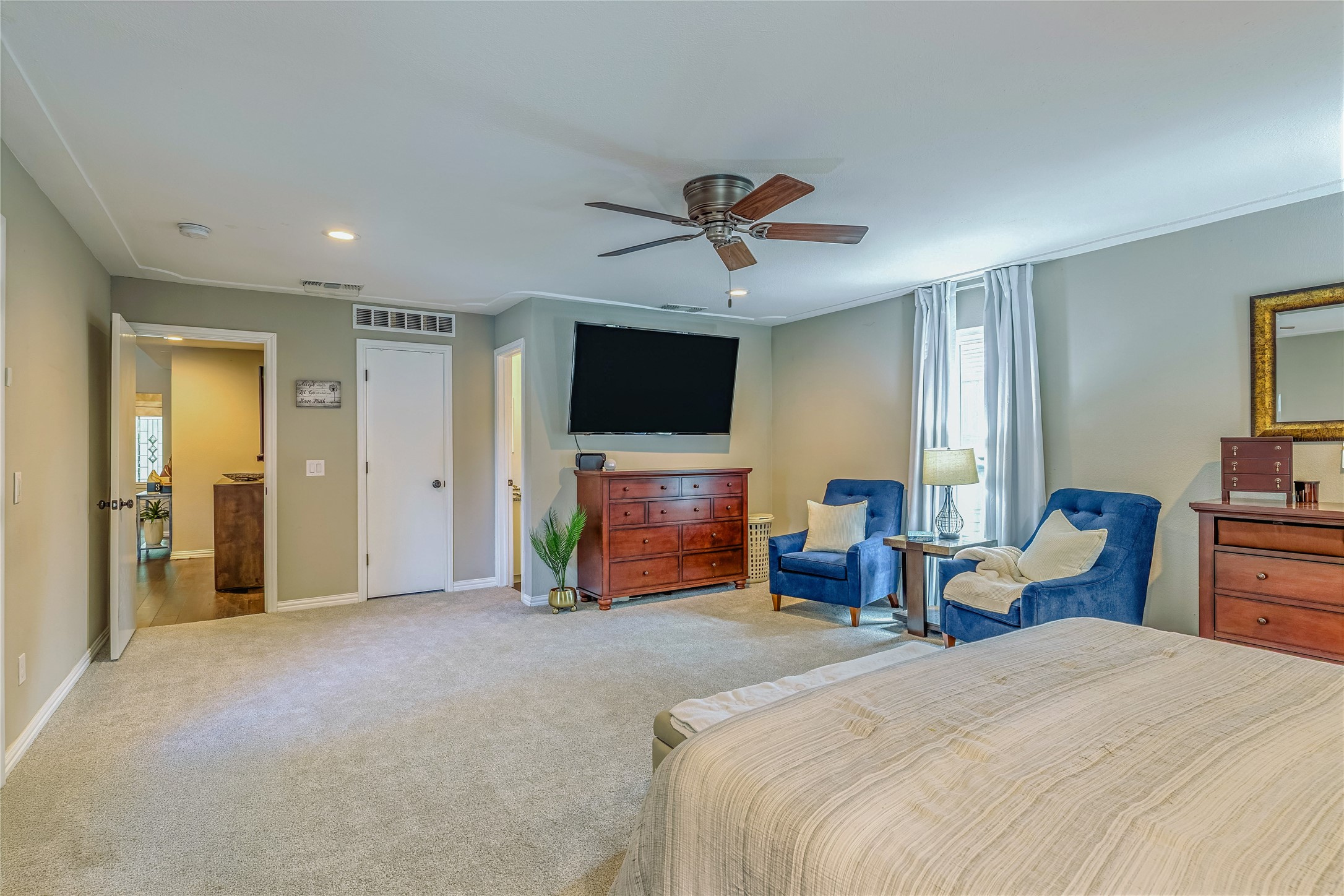 1100 Byron Lane Arlington TX 76012