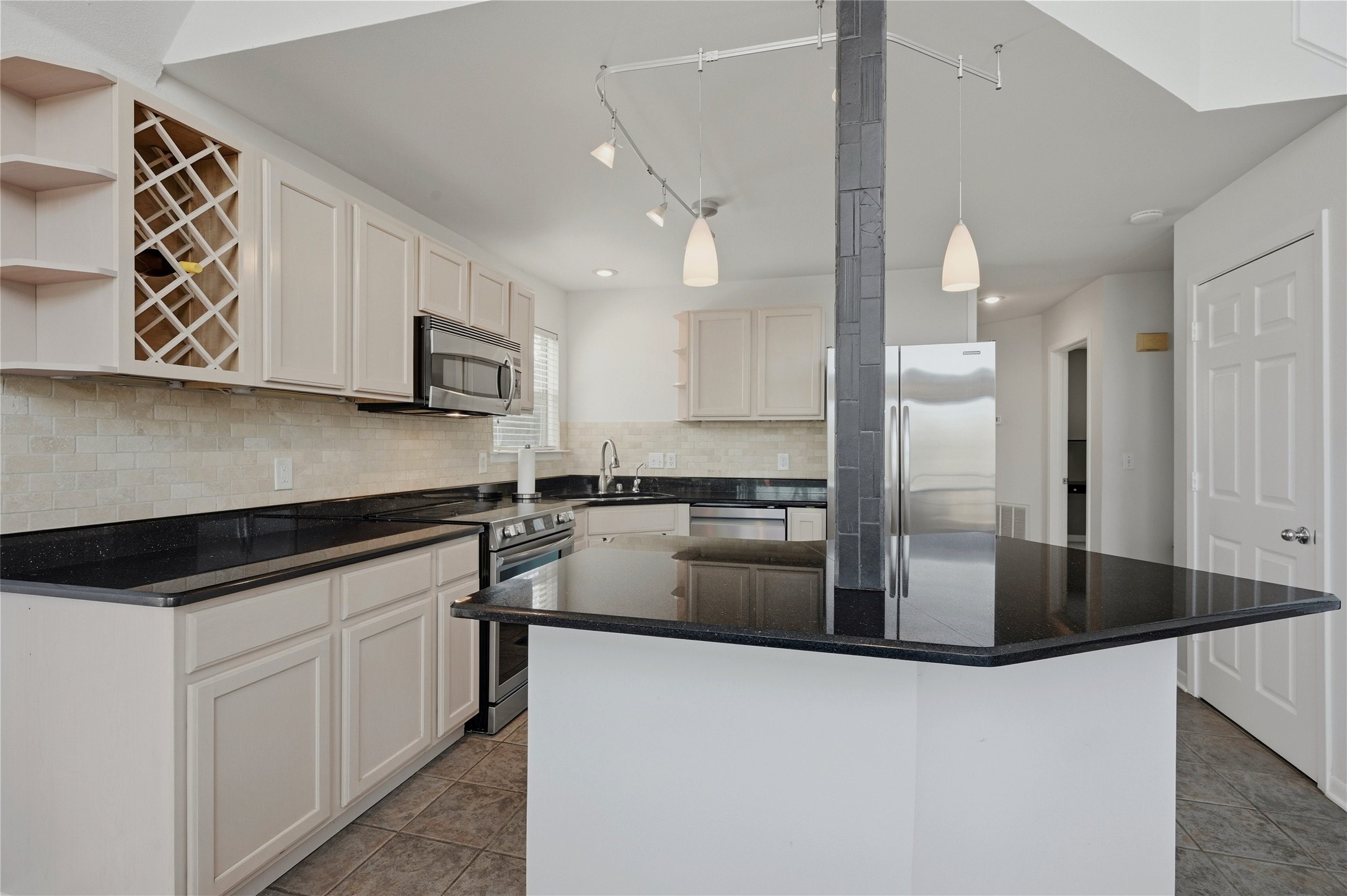 102 Hacienda Drive Pottsboro TX 75076