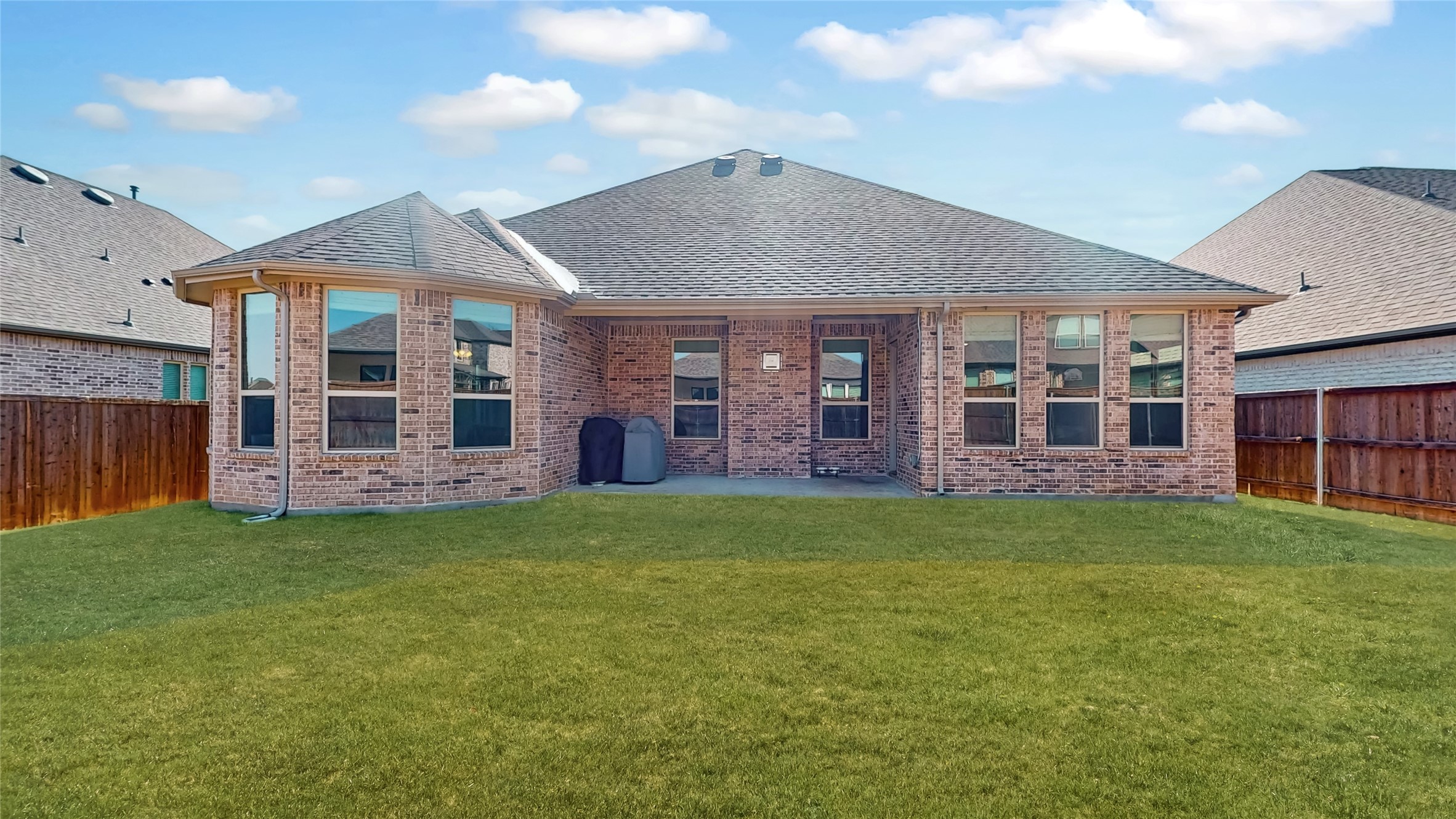 817 Fallbrook Avenue Denton TX 76210