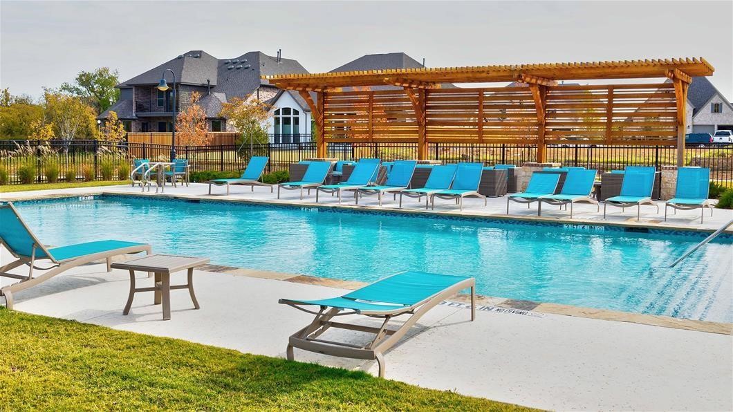 817 Fallbrook Avenue Denton TX 76210