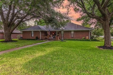 2428 Loy Lake Road Denison TX 75020