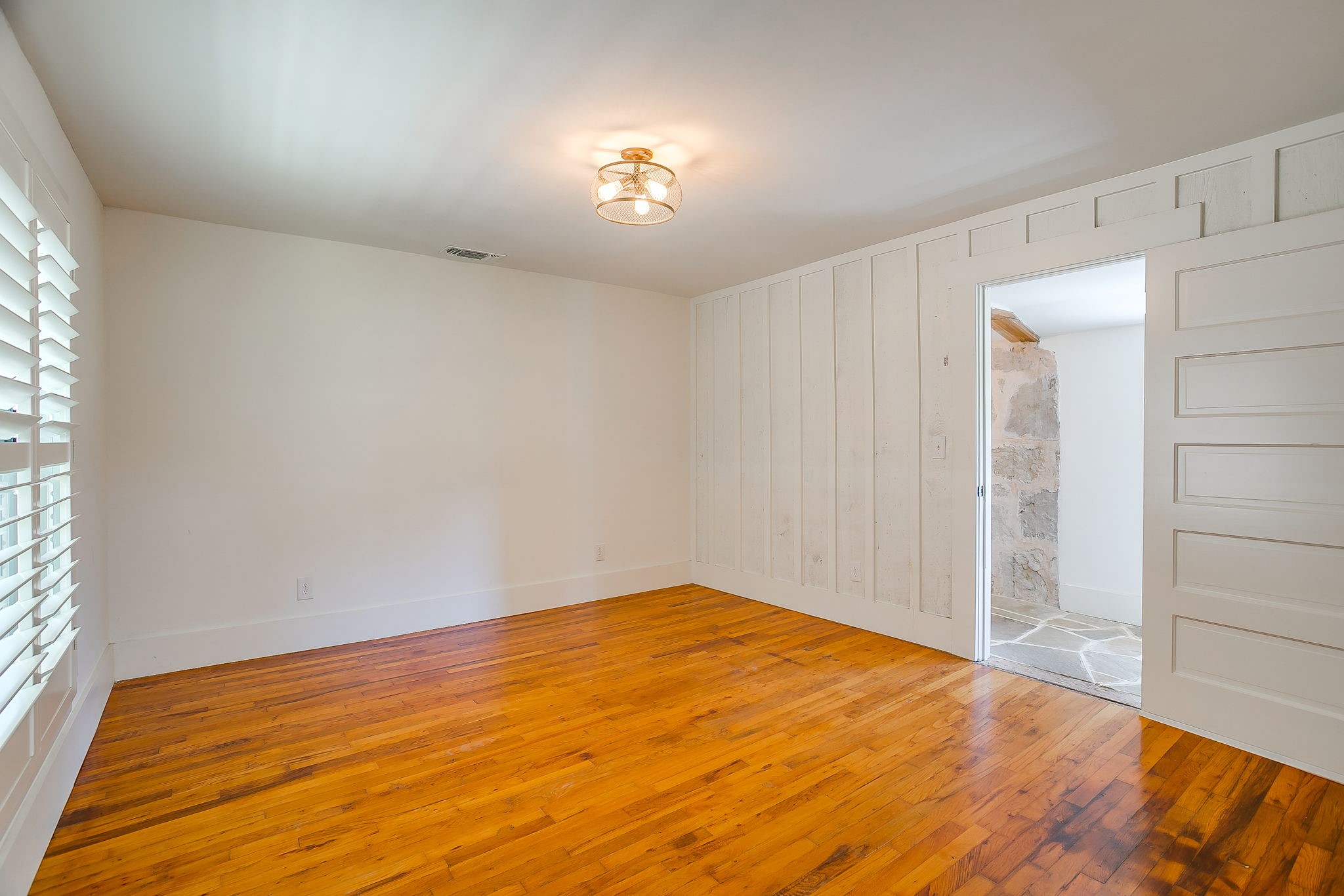 606 E Moore Street Granbury TX 76048