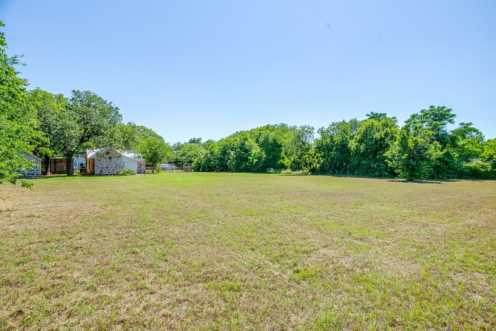 606 E Moore Street Granbury TX 76048
