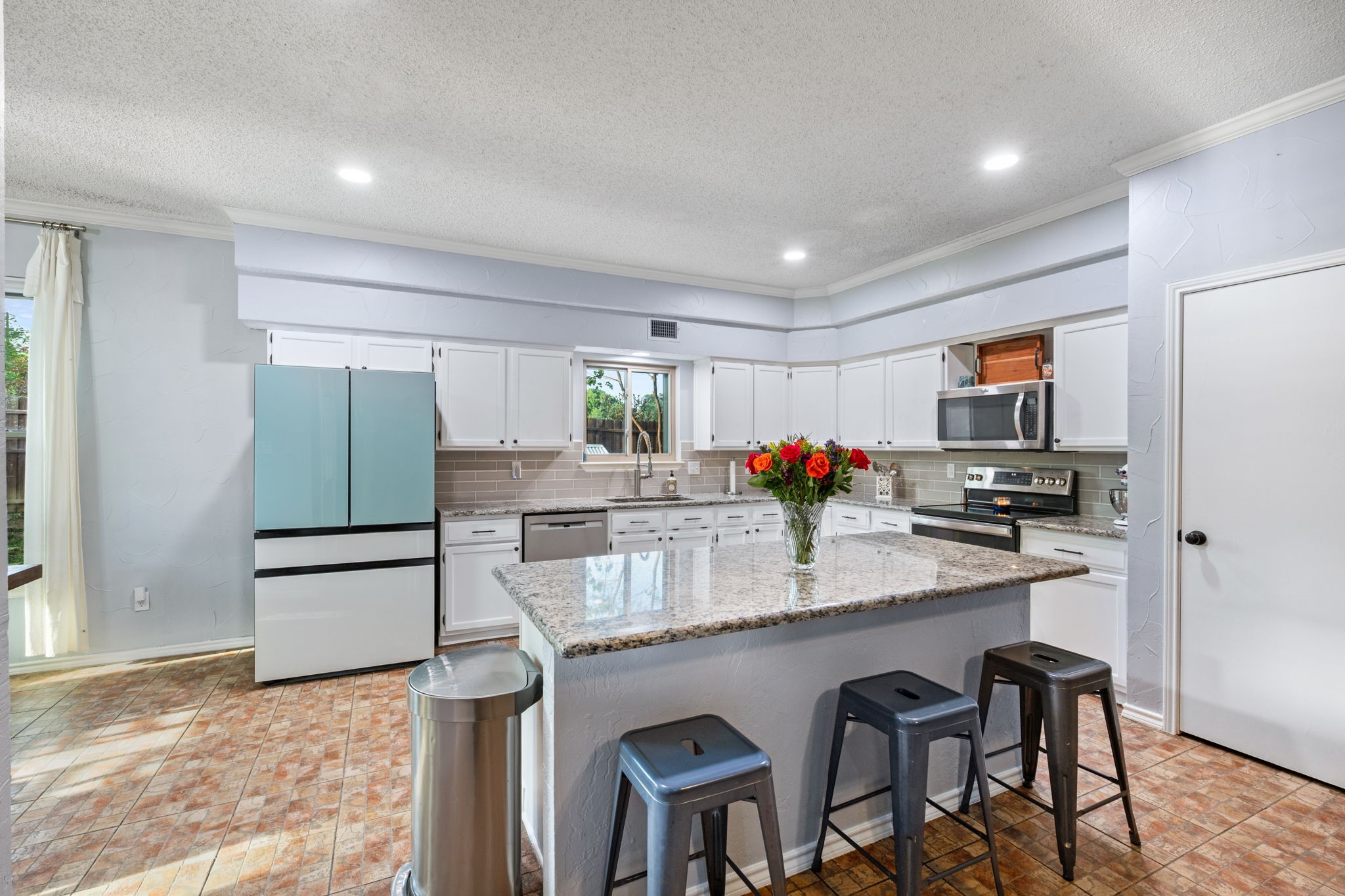 2113 Carriage Hill Denton TX 76207
