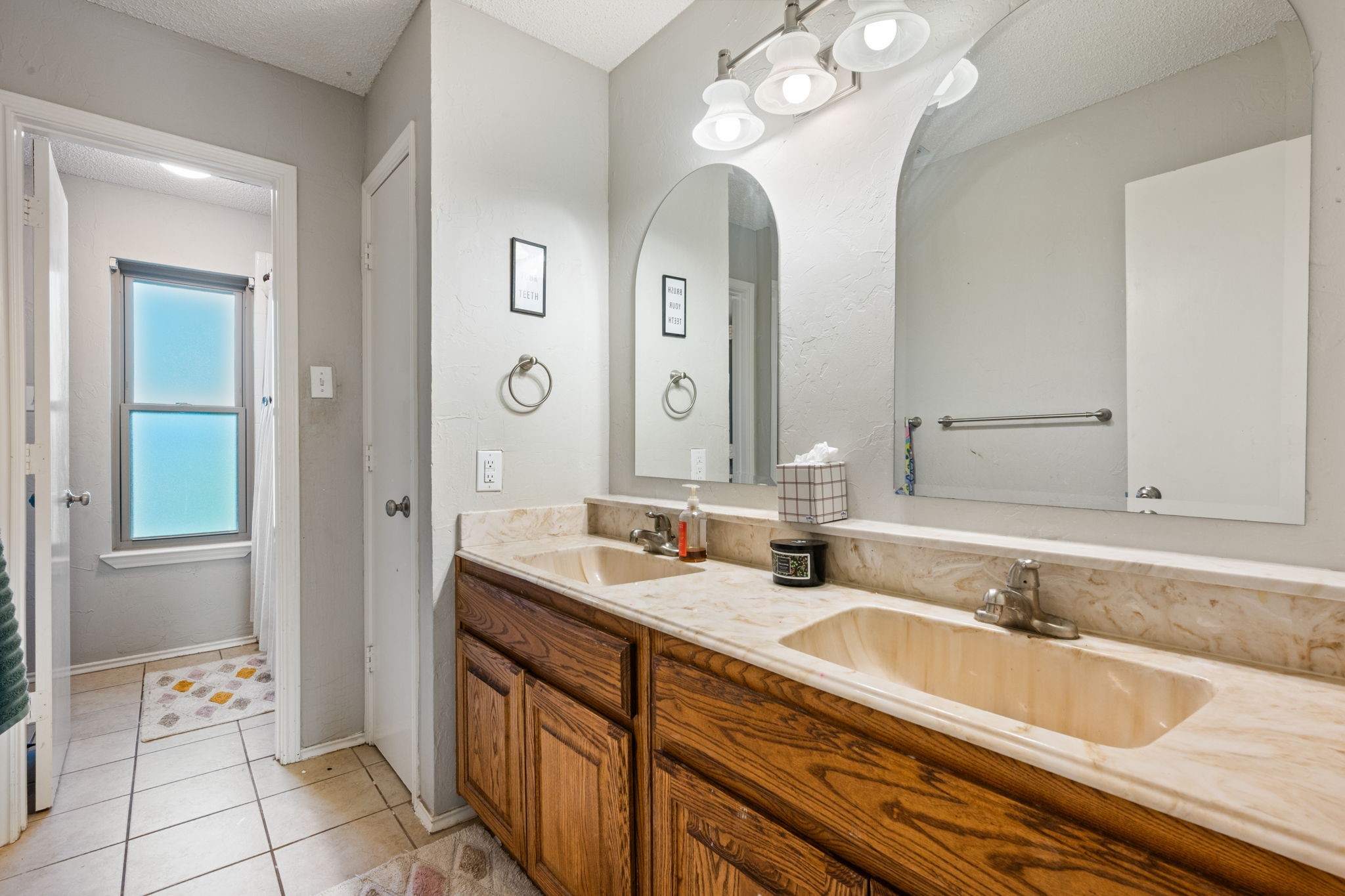 2113 Carriage Hill Denton TX 76207