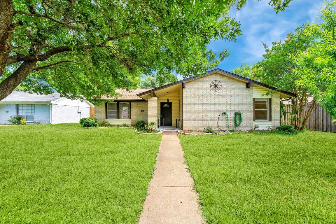 1706 Warwick Street Garland TX 75044