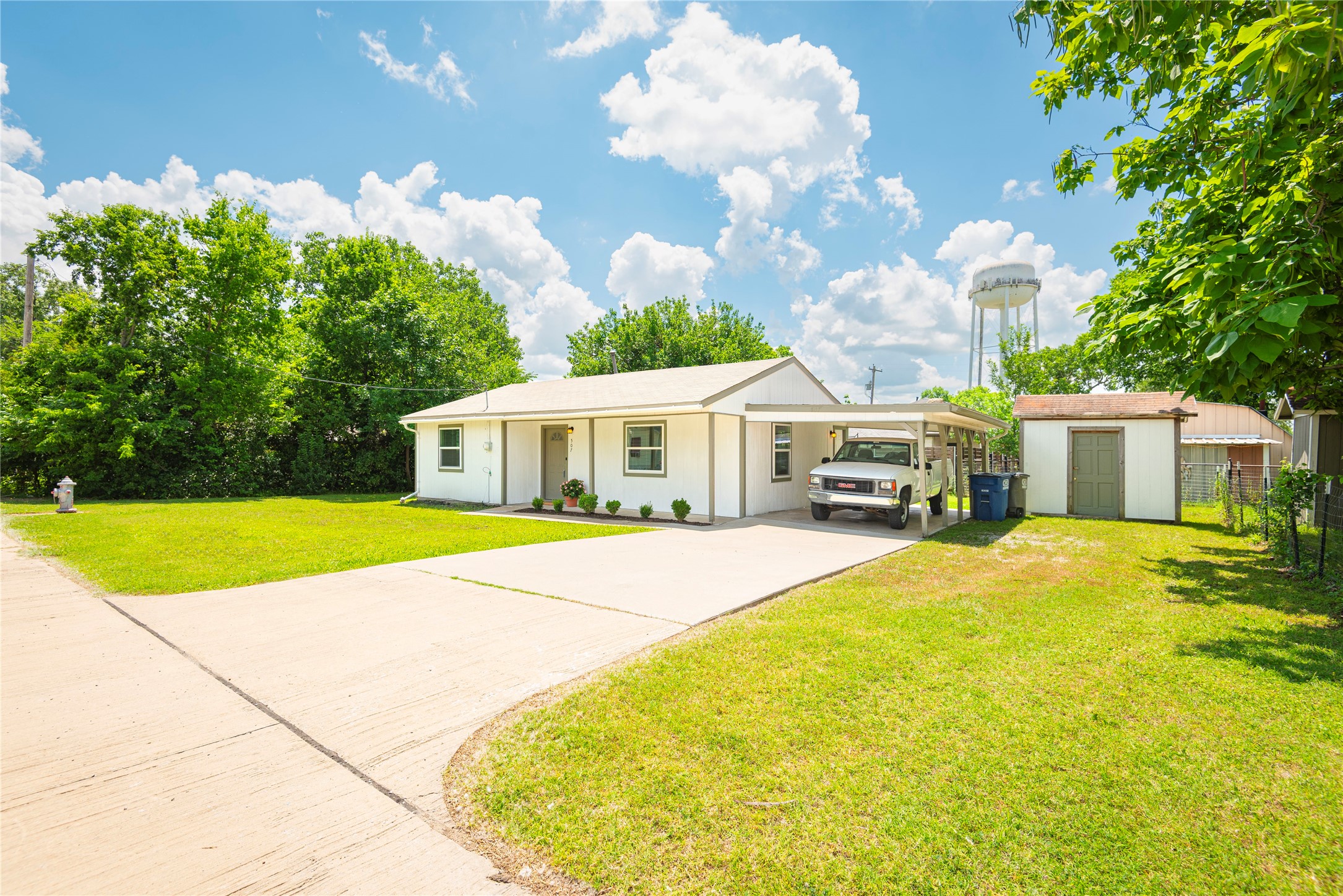 507 Oak Street Princeton TX 75407
