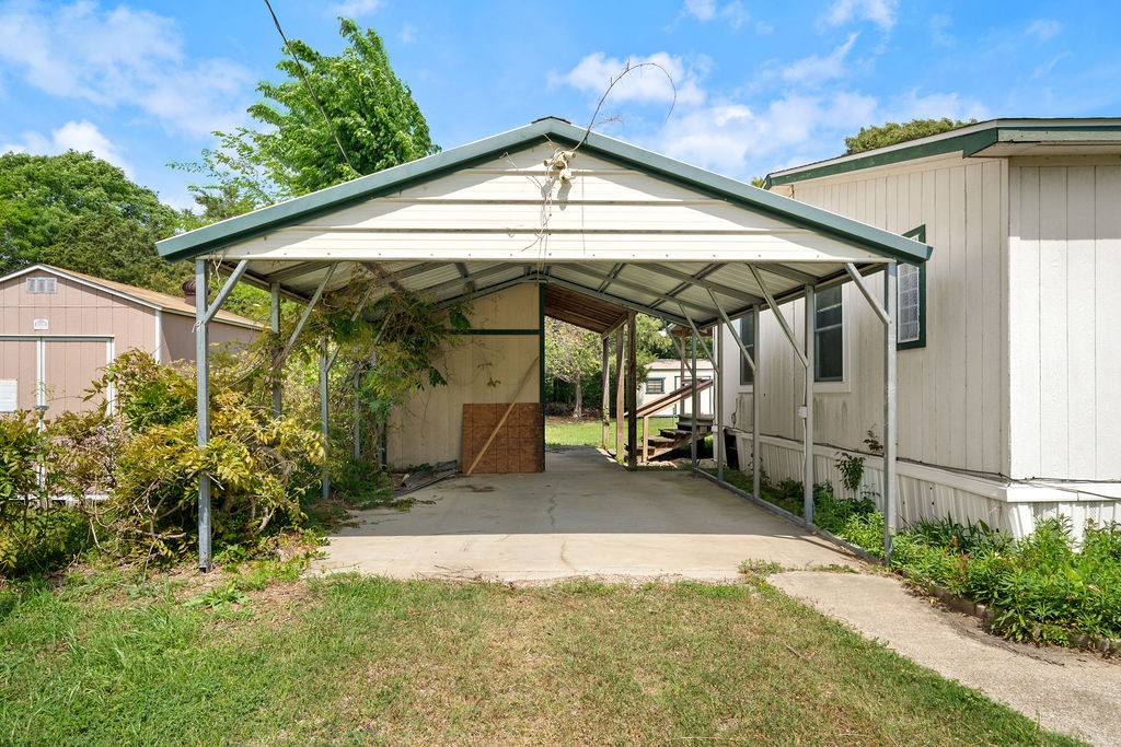 21133 Joe Paul Lane Chandler TX 75758