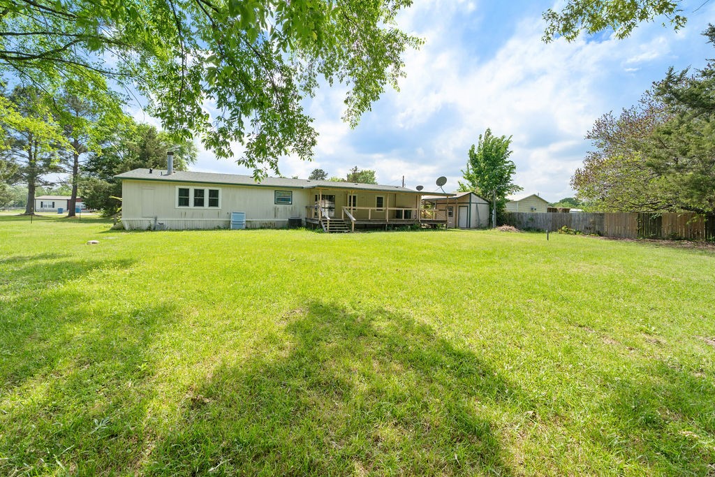 21133 Joe Paul Lane Chandler TX 75758