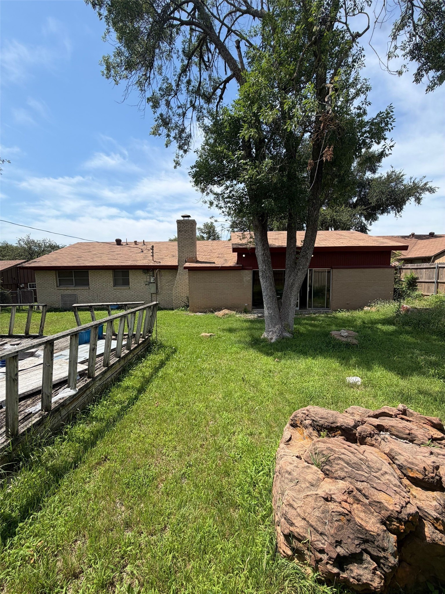 8012 Chapin Road Benbrook TX 76116