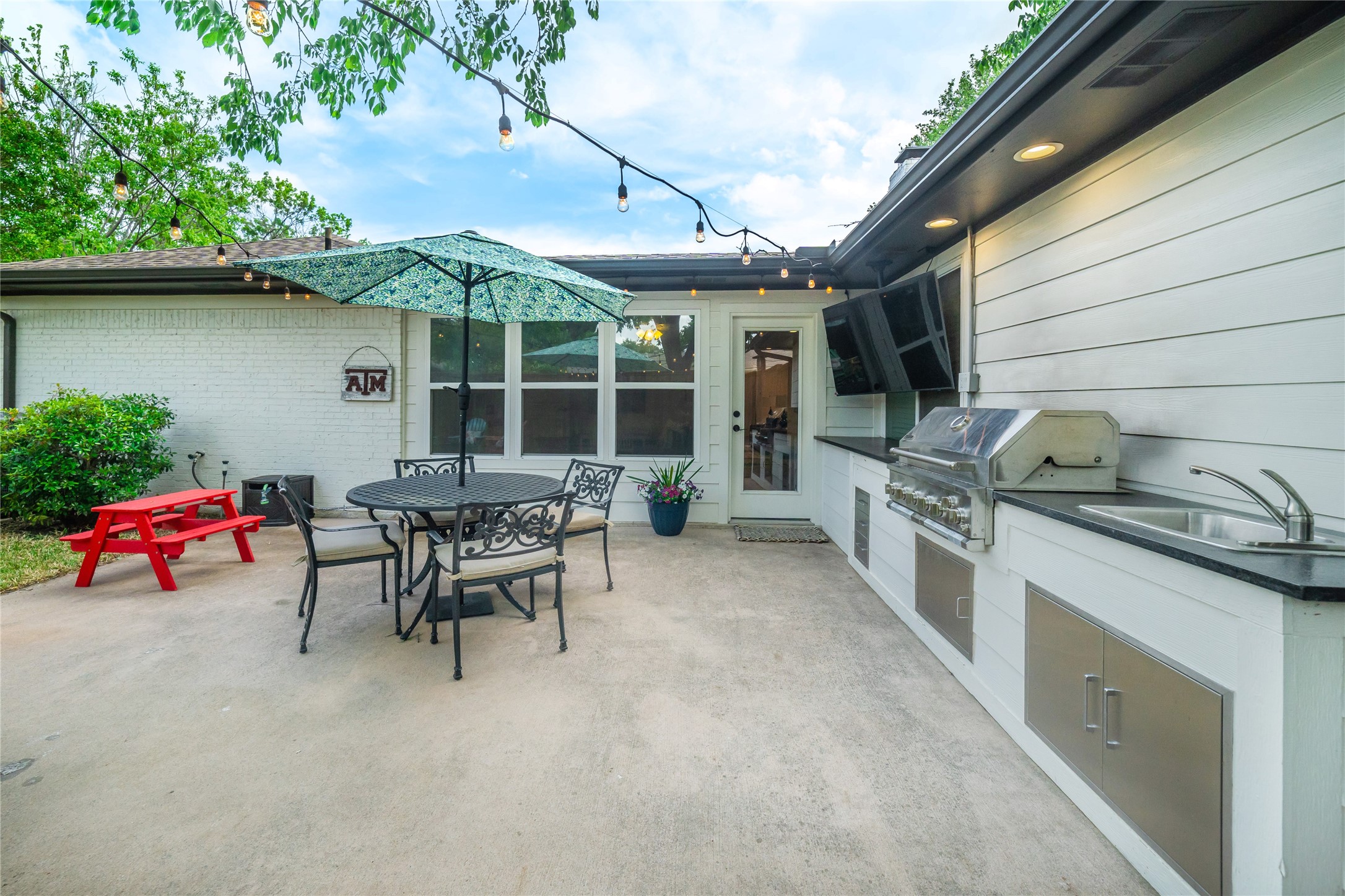 7705 El Pensador Drive Dallas TX 75248