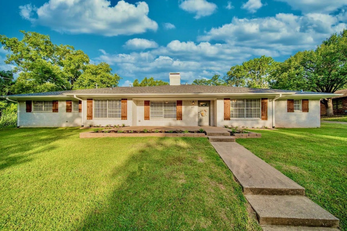 601 Royal Ridge Drive Denison TX 75020
