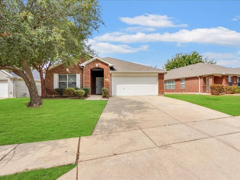 5805 World Champion Court Fort Worth TX 76179
