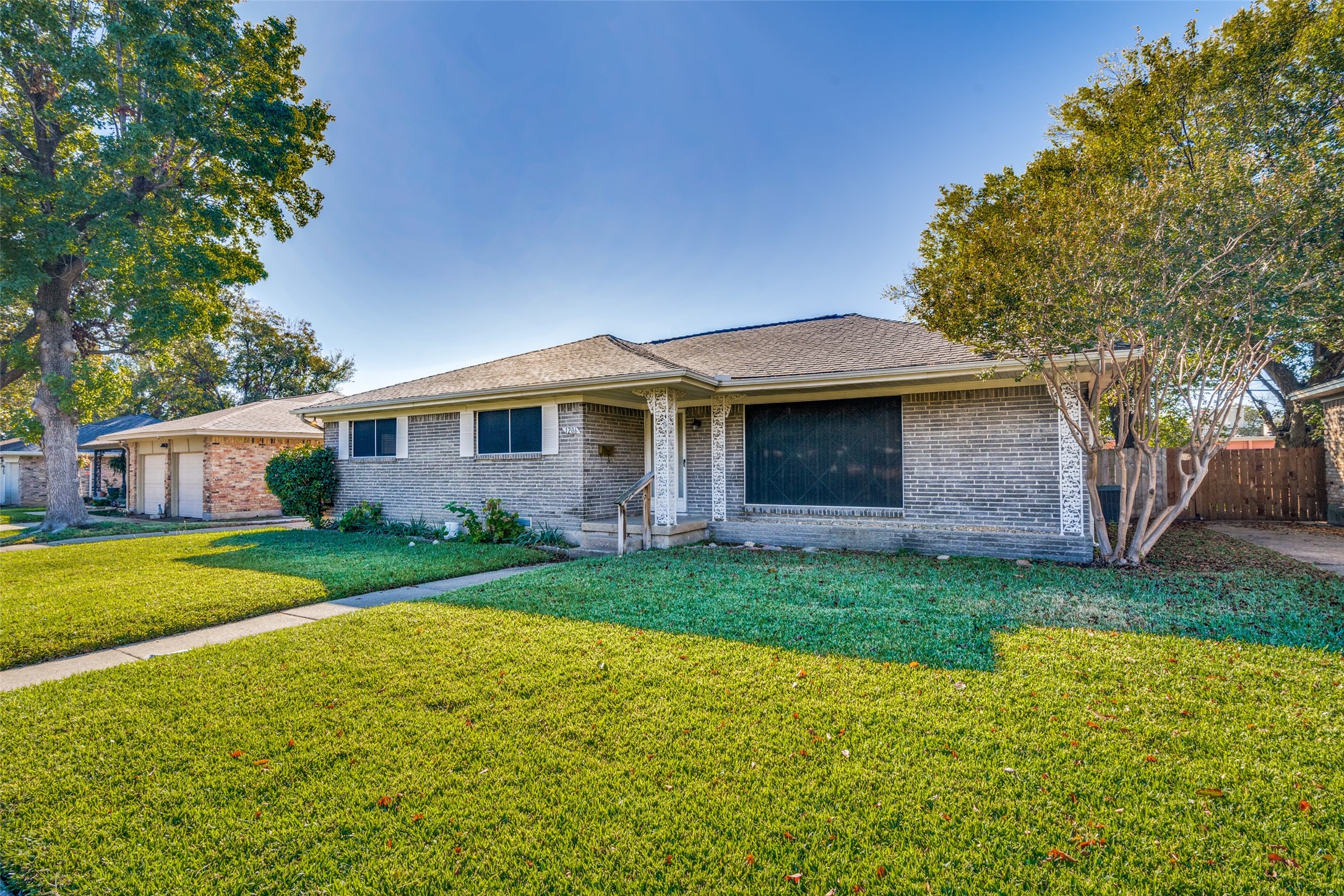 1206 Vicksburg Drive Garland TX 75041
