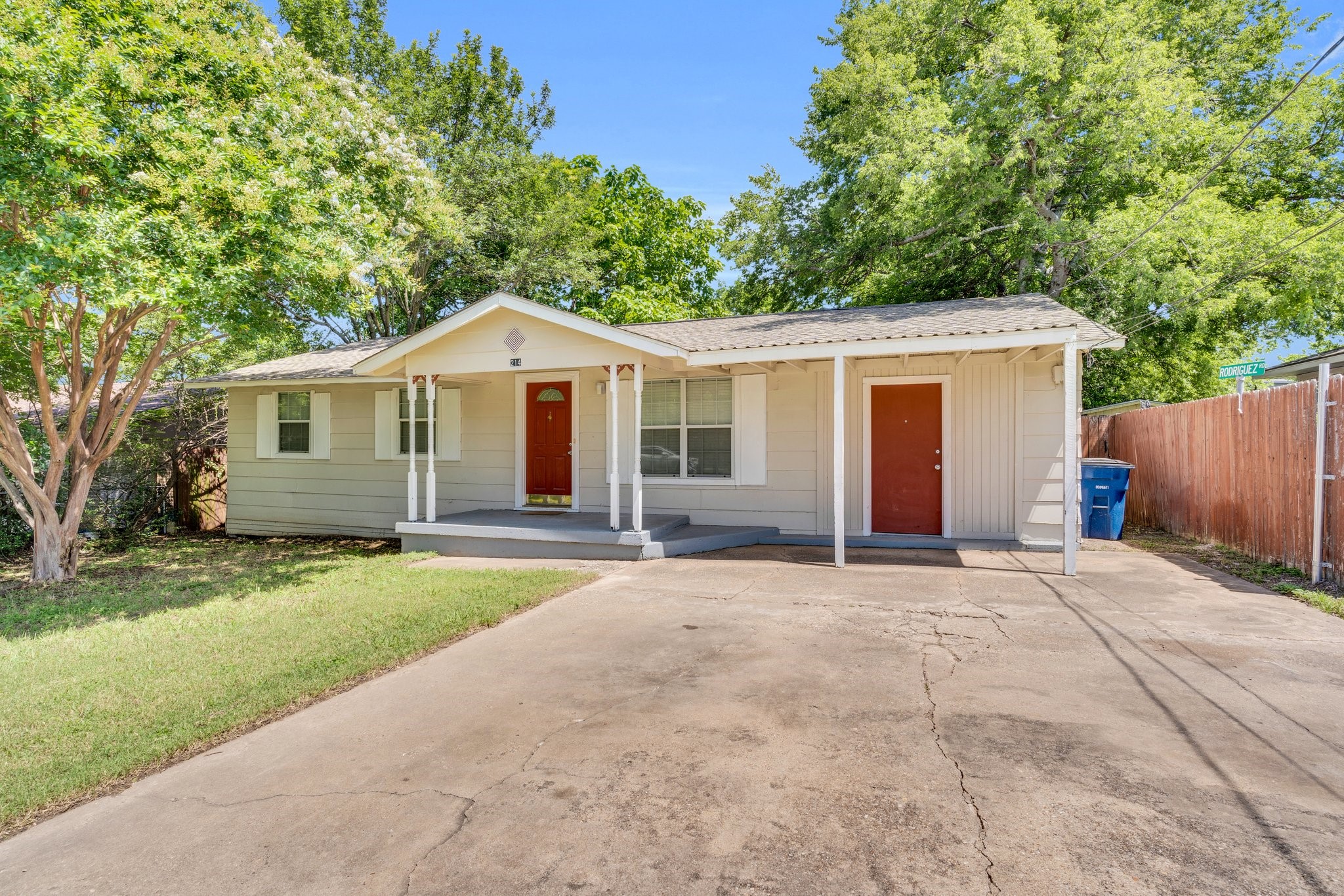 214 Hill Lane Red Oak TX 75154