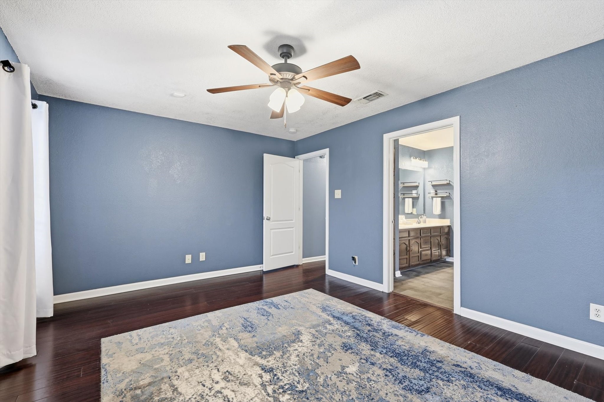 7221 Mccoy Drive Watauga TX 76148