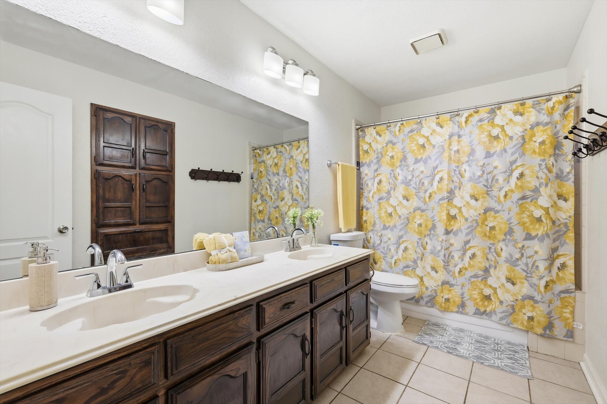 7221 Mccoy Drive Watauga TX 76148