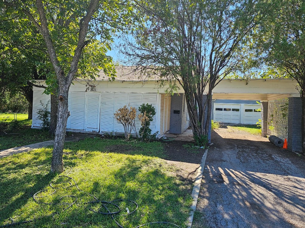 2611 Durham Avenue Brownwood TX 76801