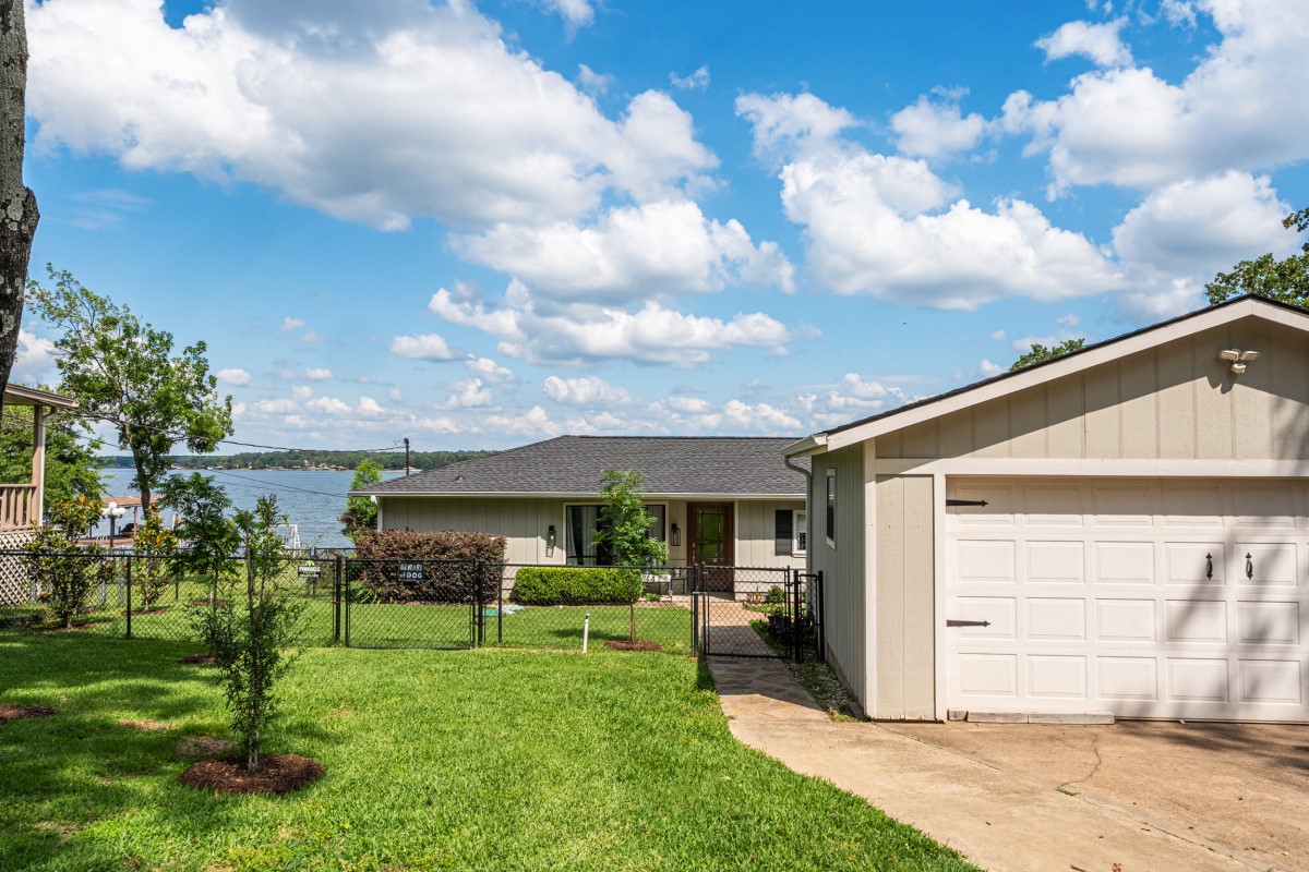 138 Pin Oak Drive Mabank TX 75156