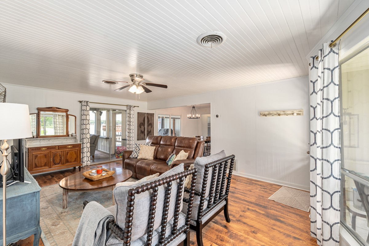 138 Pin Oak Drive Mabank TX 75156
