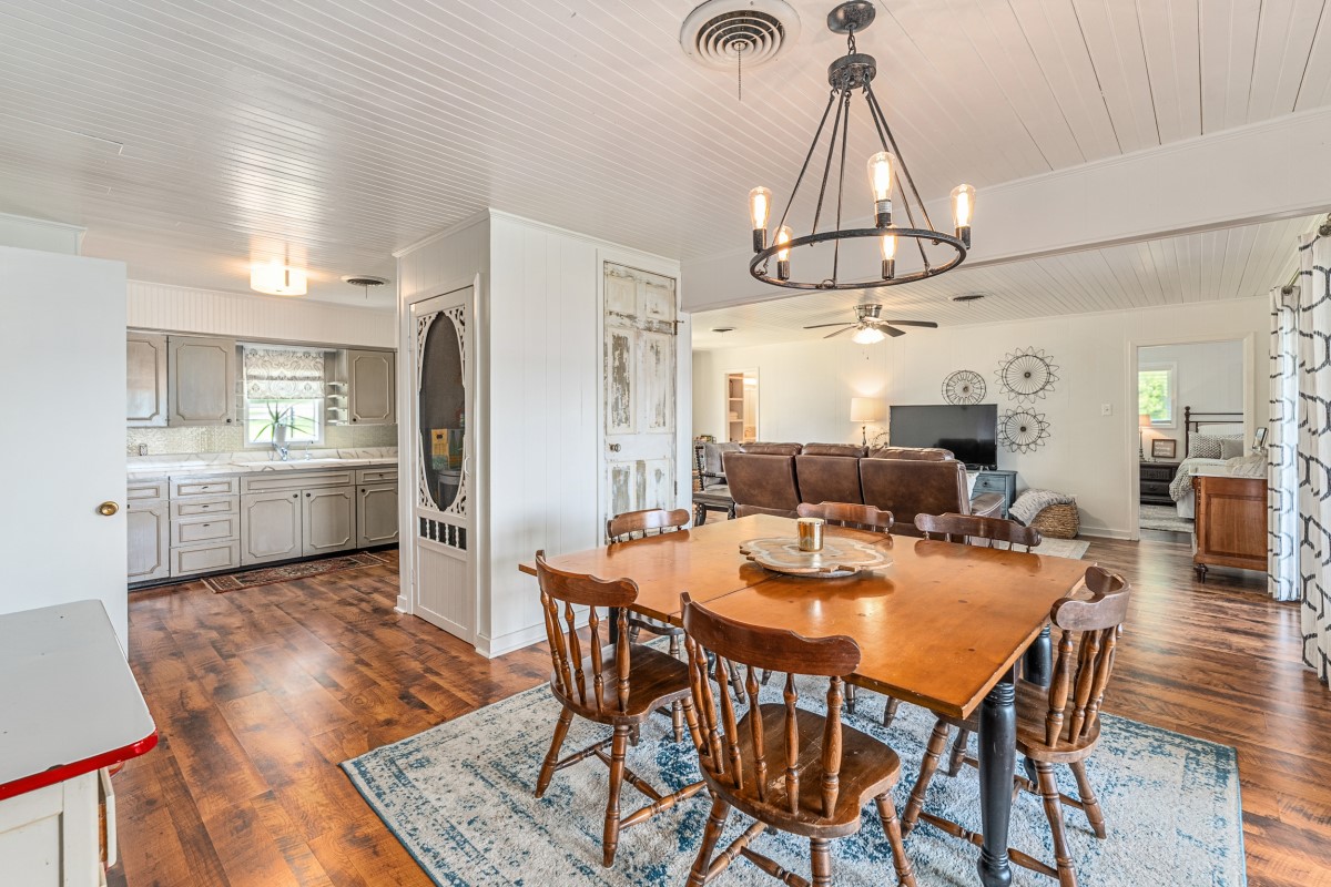 138 Pin Oak Drive Mabank TX 75156