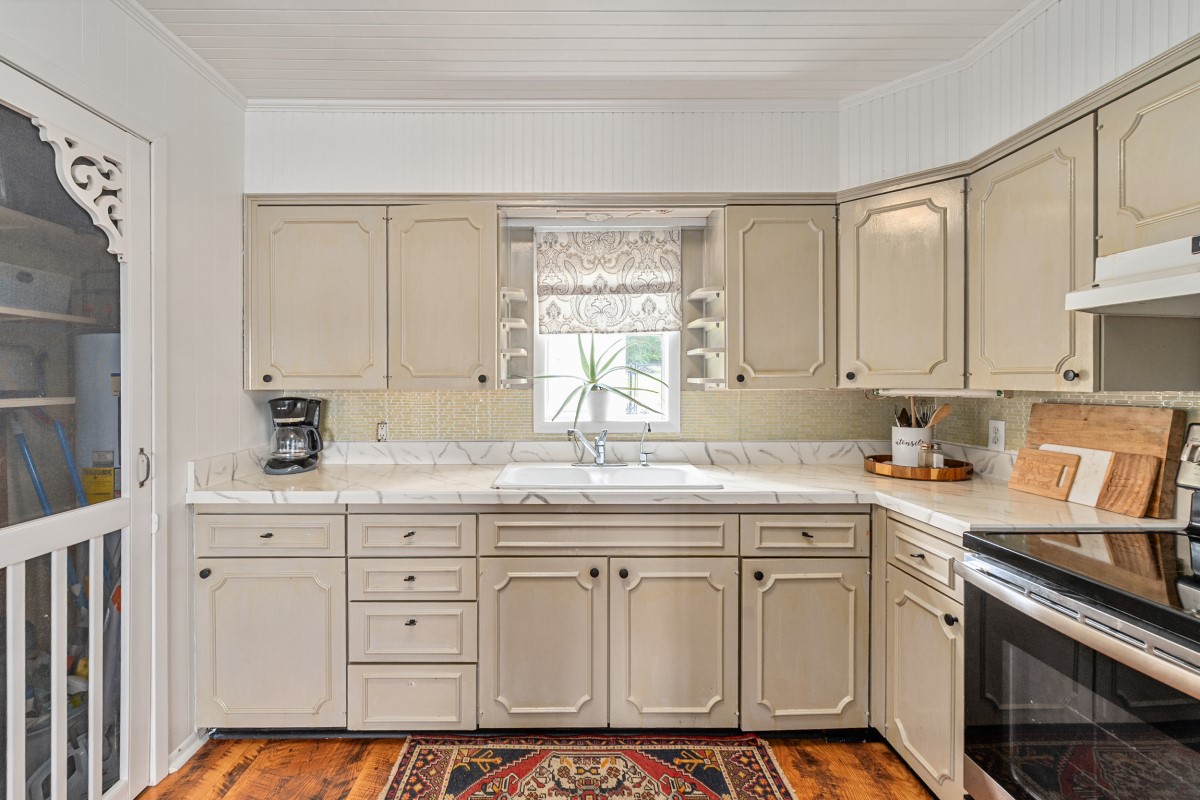 138 Pin Oak Drive Mabank TX 75156