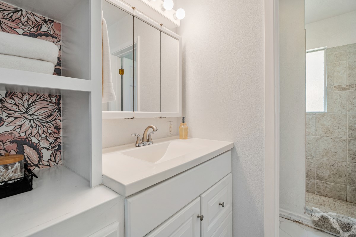 138 Pin Oak Drive Mabank TX 75156