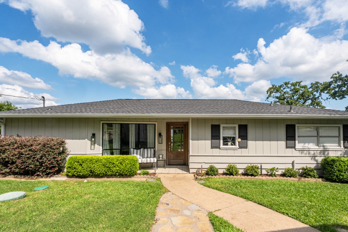 138 Pin Oak Drive Mabank TX 75156