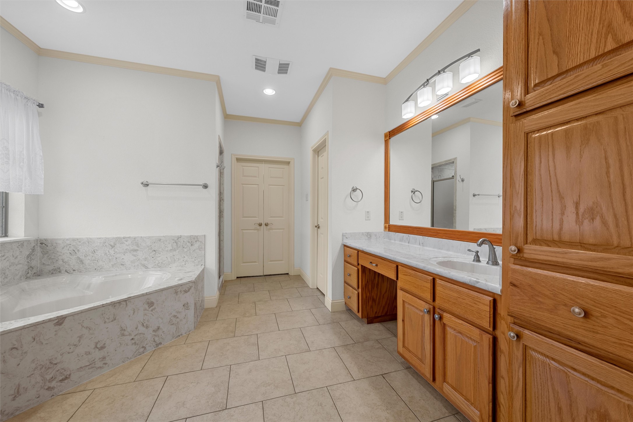1305 Buffalo Pass Woodway TX 76712
