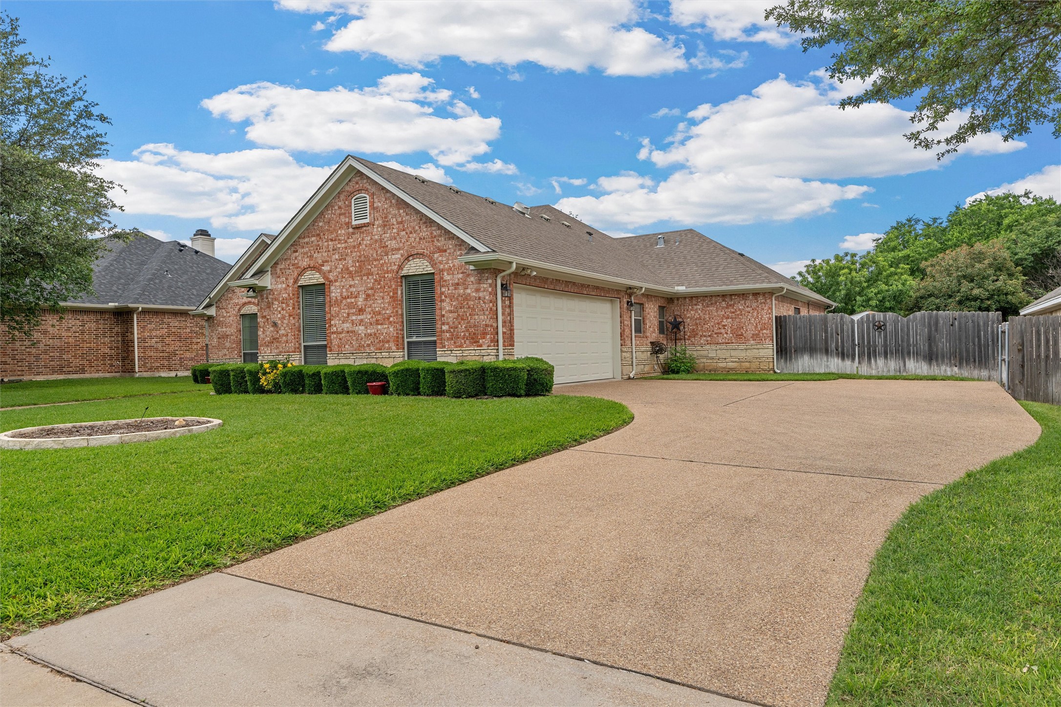 1305 Buffalo Pass Woodway TX 76712
