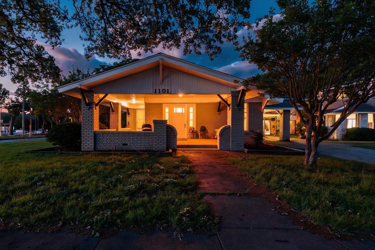 1101 N Oak Avenue Mineral Wells TX 76067