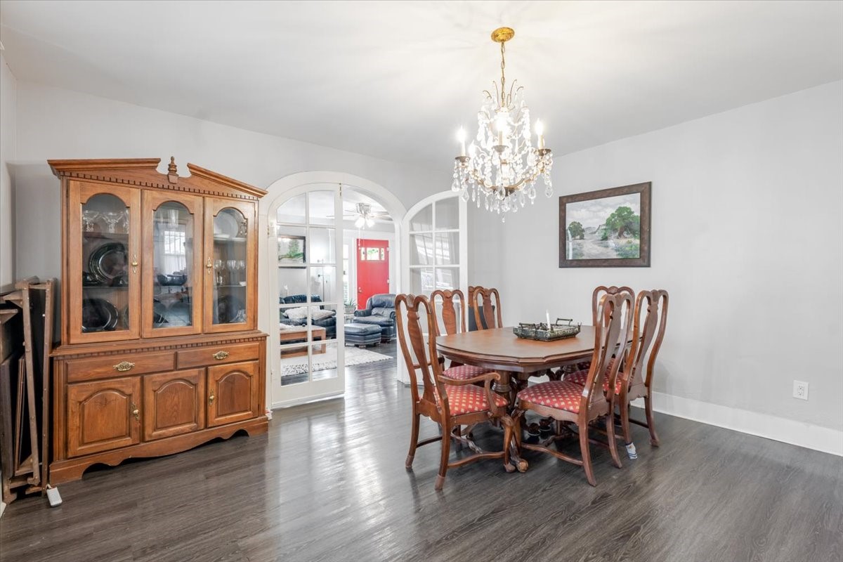 1101 N Oak Avenue Mineral Wells TX 76067