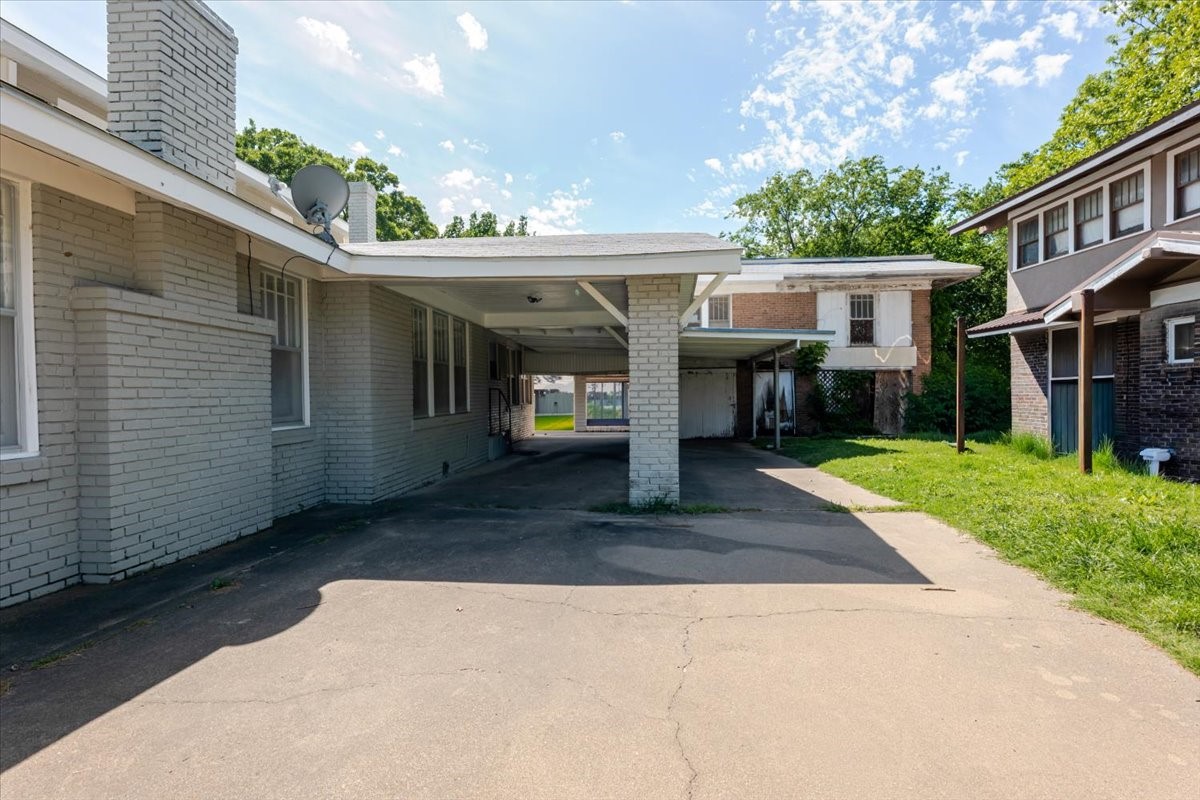 1101 N Oak Avenue Mineral Wells TX 76067