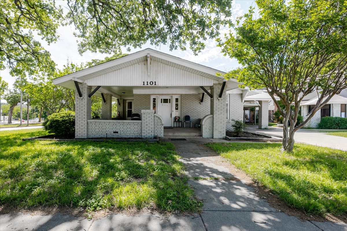 1101 N Oak Avenue Mineral Wells TX 76067