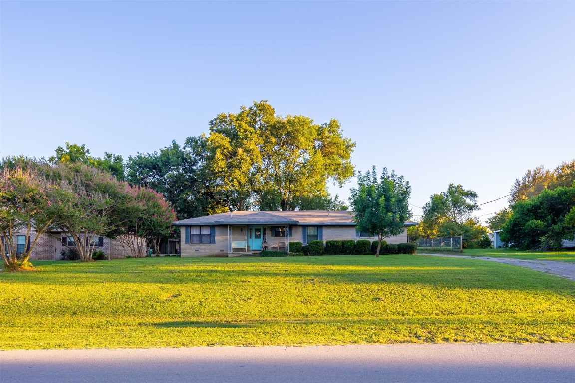 309 School House Road Paradise TX 76073